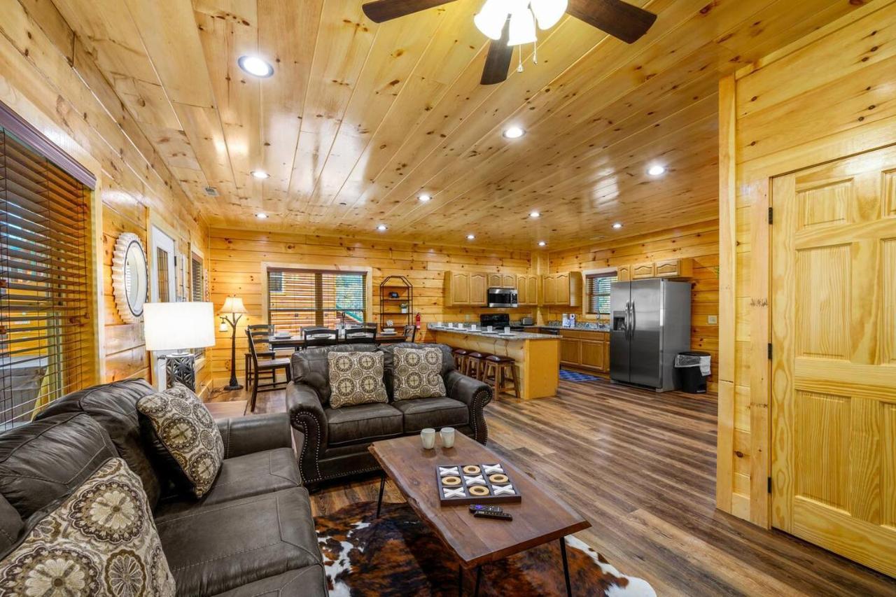 5Bd5B Escape Cabin With 2 Hottubs, Thtr &Game Rm,1Mi To The Parkway! 4Mi To Dollywood - Spring Deal Пиджен-Фордж Экстерьер фото
