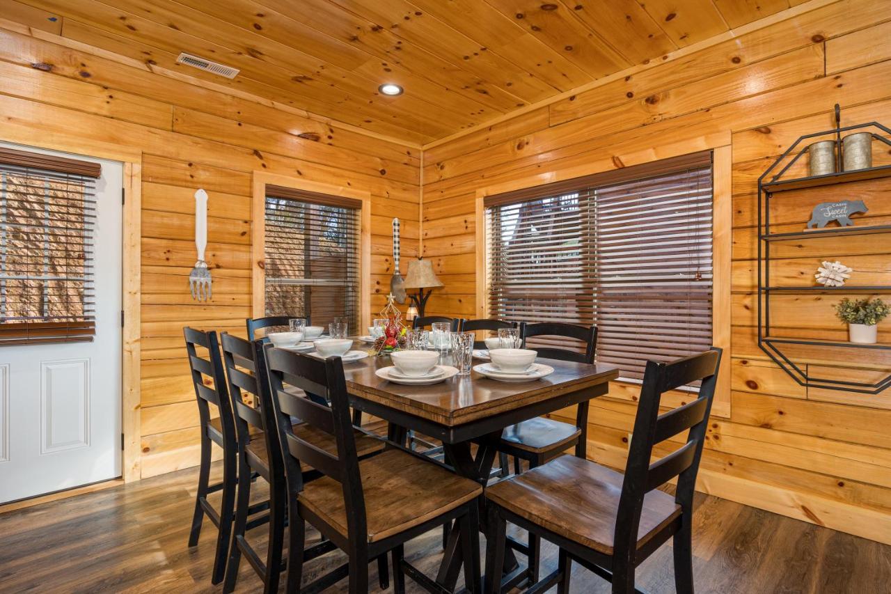 5Bd5B Escape Cabin With 2 Hottubs, Thtr &Game Rm,1Mi To The Parkway! 4Mi To Dollywood - Spring Deal Пиджен-Фордж Экстерьер фото