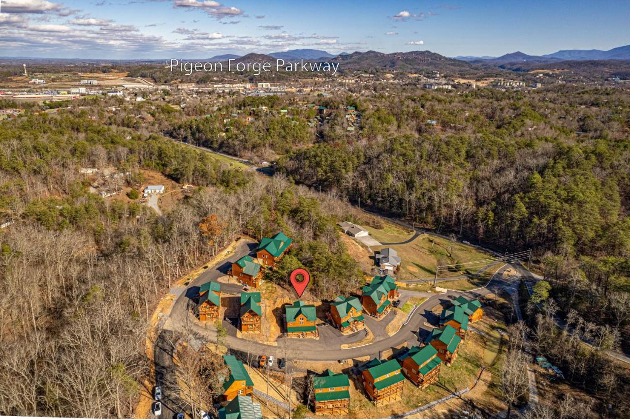5Bd5B Escape Cabin With 2 Hottubs, Thtr &Game Rm,1Mi To The Parkway! 4Mi To Dollywood - Spring Deal Пиджен-Фордж Экстерьер фото