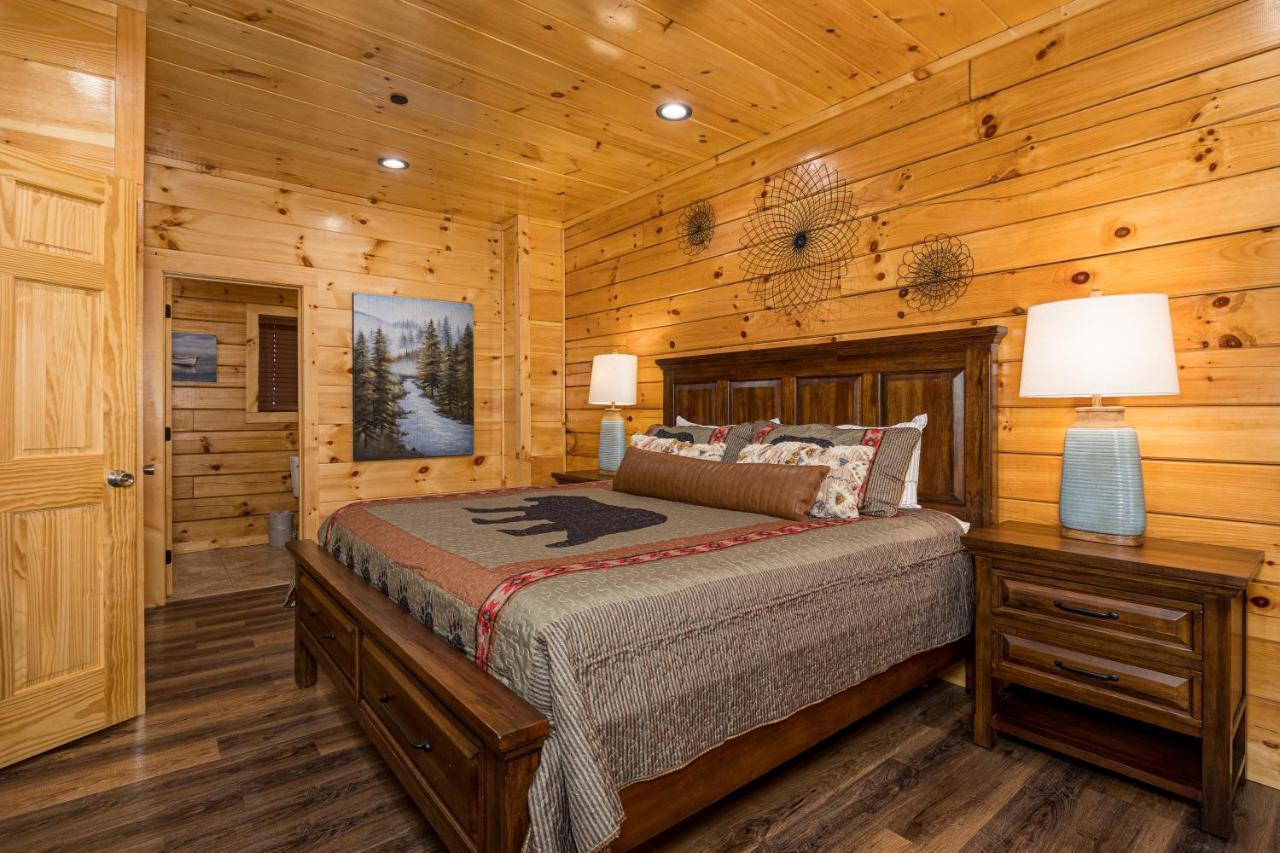 5Bd5B Escape Cabin With 2 Hottubs, Thtr &Game Rm,1Mi To The Parkway! 4Mi To Dollywood - Spring Deal Пиджен-Фордж Экстерьер фото