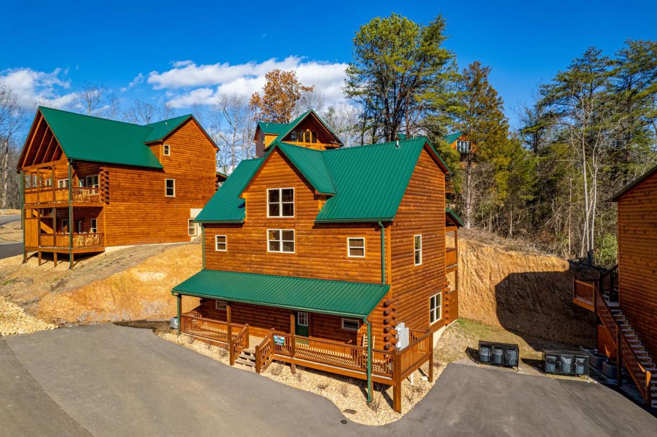 5Bd5B Escape Cabin With 2 Hottubs, Thtr &Game Rm,1Mi To The Parkway! 4Mi To Dollywood - Spring Deal Пиджен-Фордж Экстерьер фото