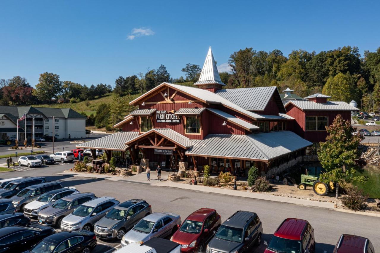 5Bd5B Escape Cabin With 2 Hottubs, Thtr &Game Rm,1Mi To The Parkway! 4Mi To Dollywood - Spring Deal Пиджен-Фордж Экстерьер фото